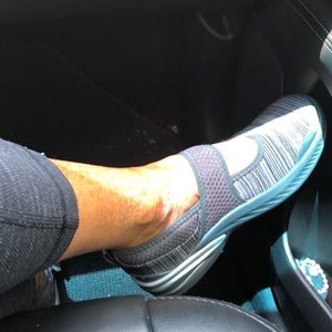 Meet your Posher, Laurie